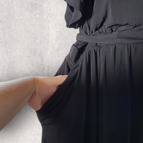 Torrid Dress Plus Sz 5 Black Mini Studio Knit Surplice Faux Wrap Pockets Stretch - Picture 4 of 15